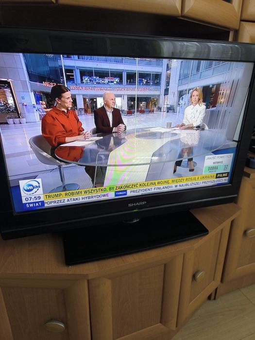 Telewizor Sharp 27 cali