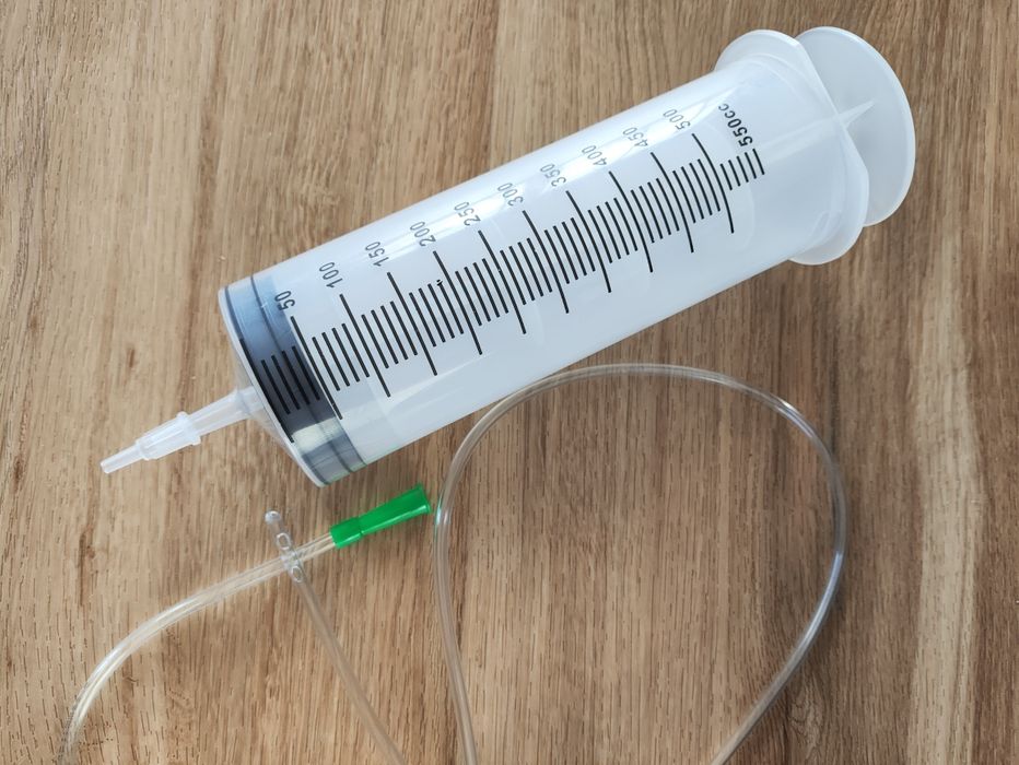 Strzykawka 550 ml do oleju i płynów, pompa