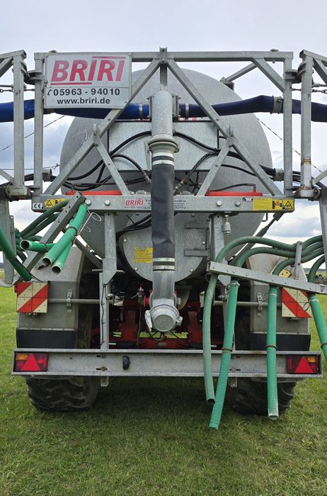 Woz asenizacyjny beczkowoz BriRi 20000l Aplikator