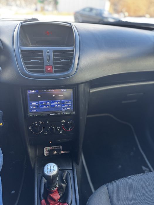 Продам Peugeot 207