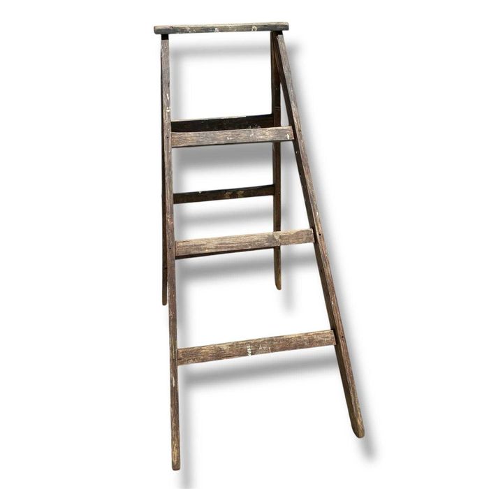 Escadote antigo de madeira