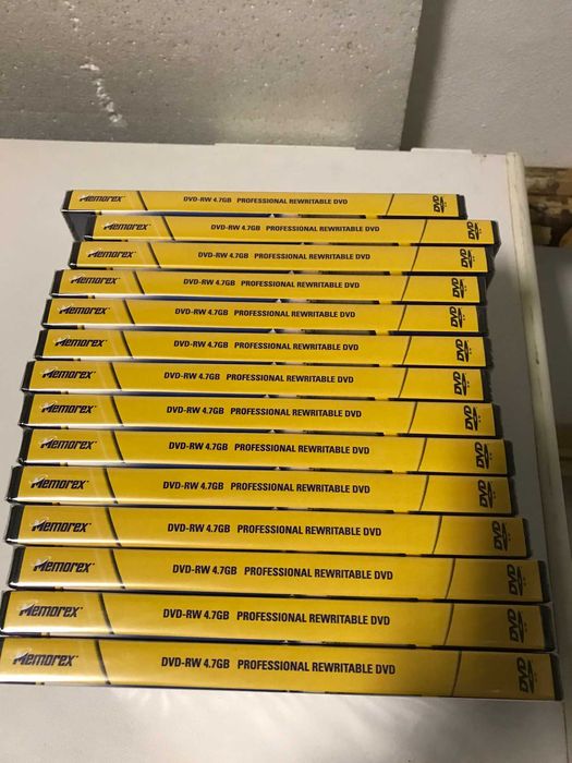 16 Dvd Memorex...