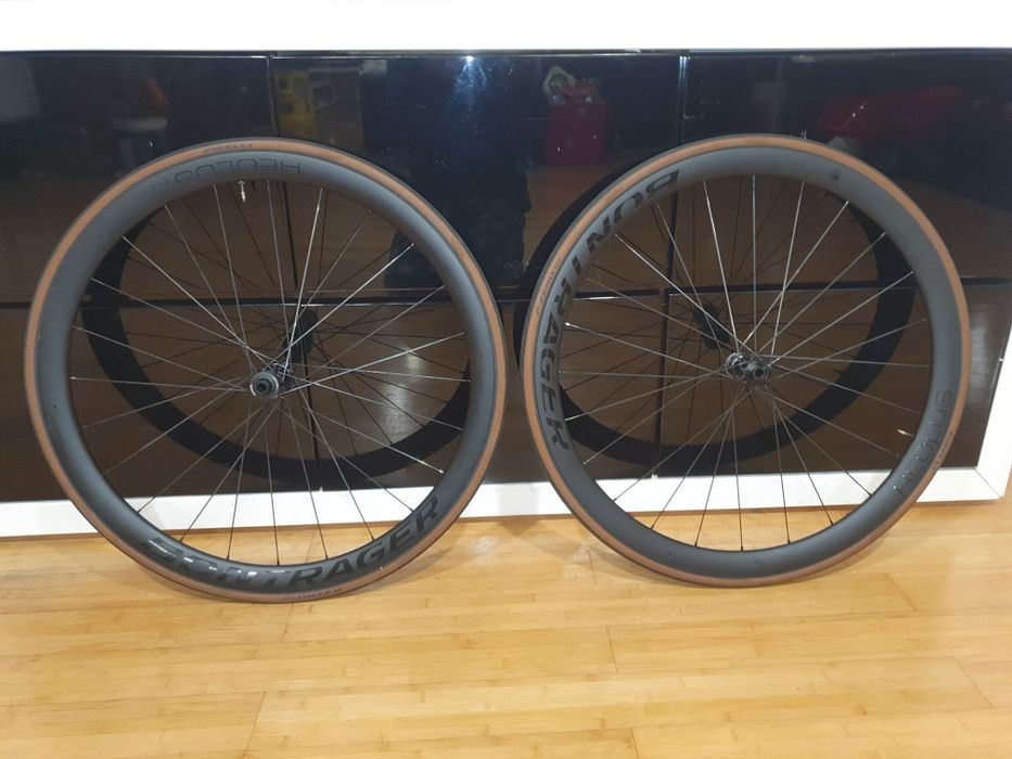 Rodas Carbono Bontrager Aeolus Pro 37