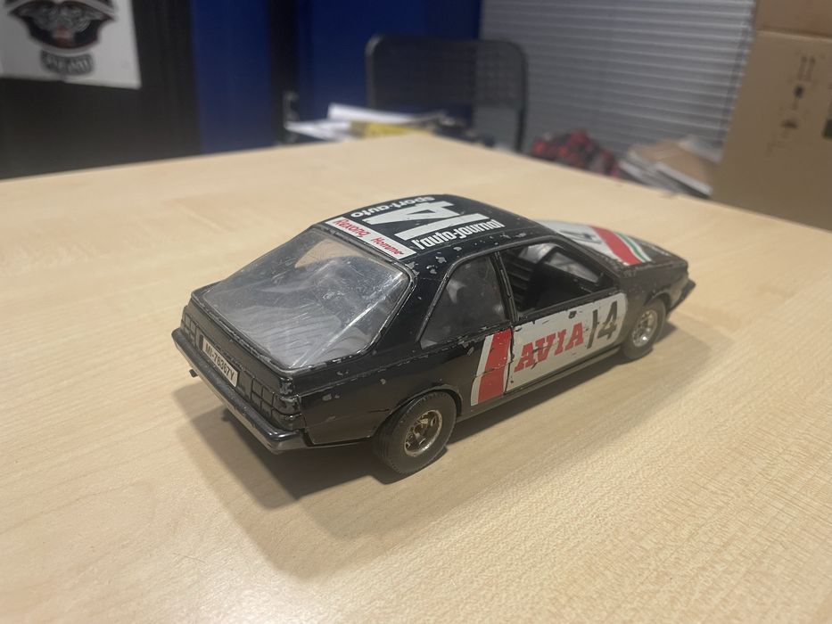 Renault Fuego 1/24 burago bburago