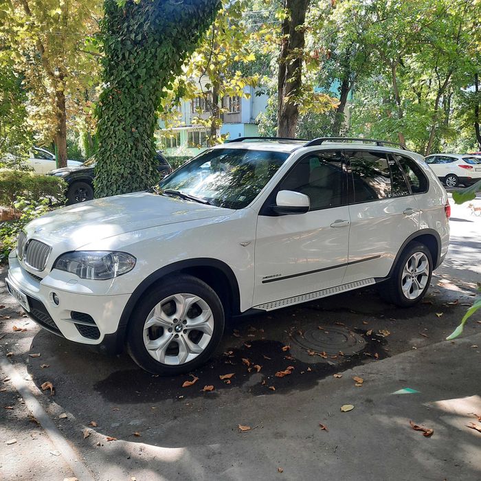 Х 5 Е 70 дизель 3 л 2012 року