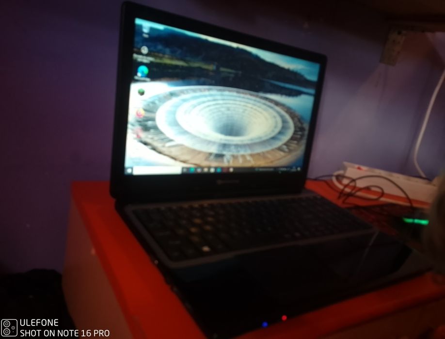 Sprzedam laptopa