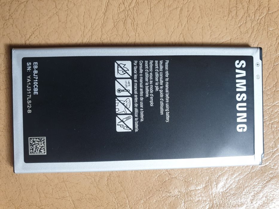Продам батарею самсунг j 710 оригінал