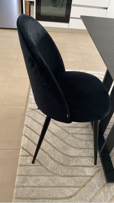 Conjunto de mesa com 6 cadeiras