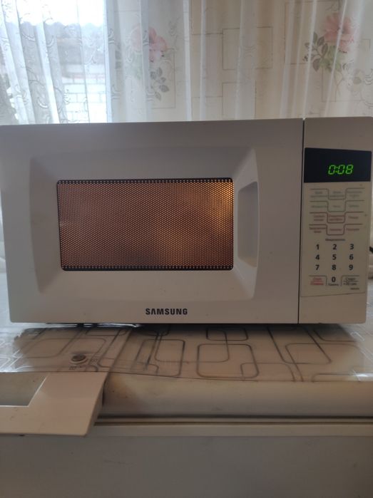 Продам микроволновку Самсунг