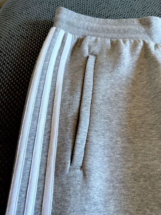 Calças Adidas Originals - 3-Stripes, Em Fleece, Como Novo