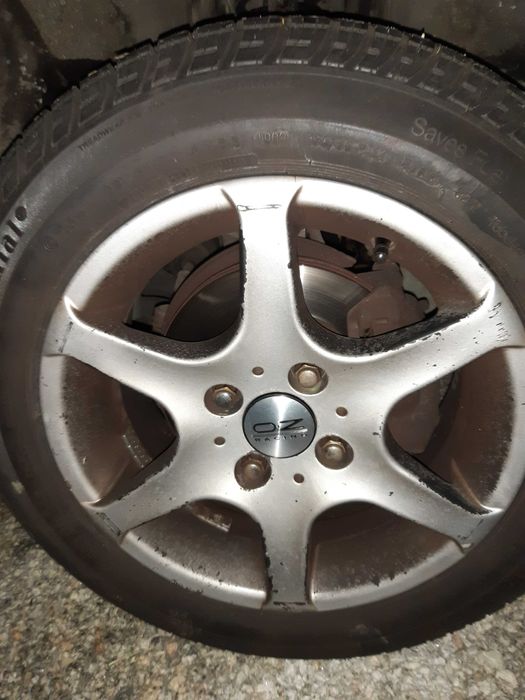 Jantes de alumínio 14" com pneus incluídos