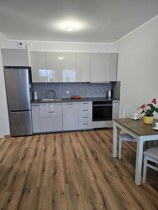 Nowo oddane, energooszczędne dwupokojowe 40m2 mieszkanie.