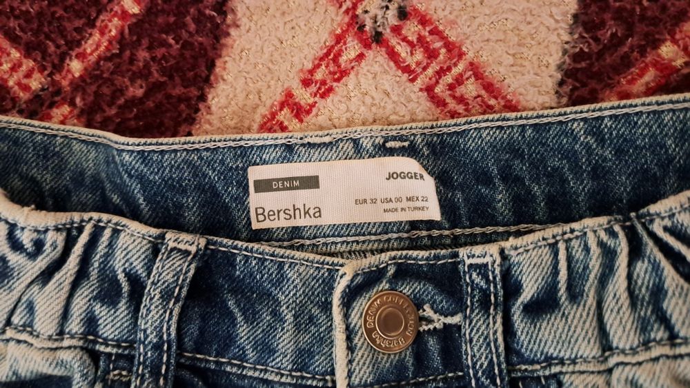 Джинси на дівчинку Bershka Джогери