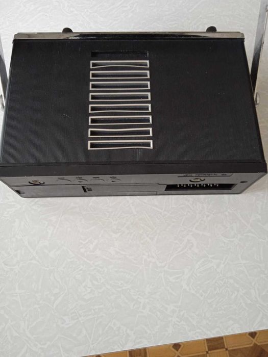 Продам радіоприймач Урал-авто