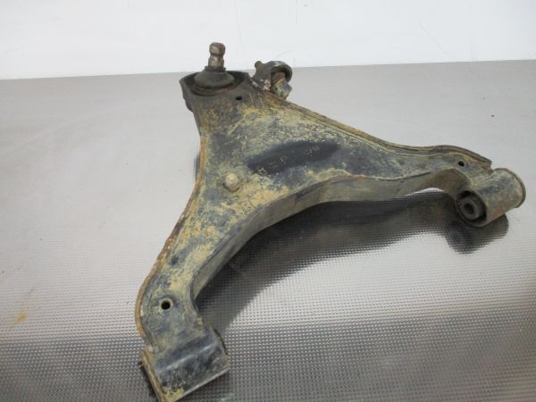 Braço de suspensão frente direito NISSAN NP300 Navara Pick Up (D40)