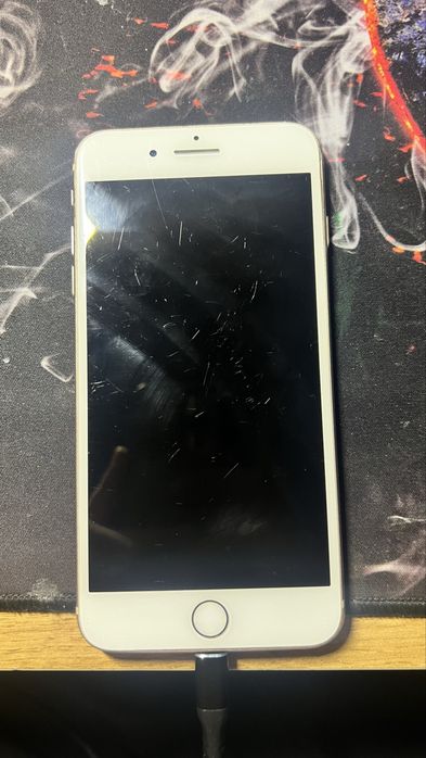 telefon iPhone 8 plus