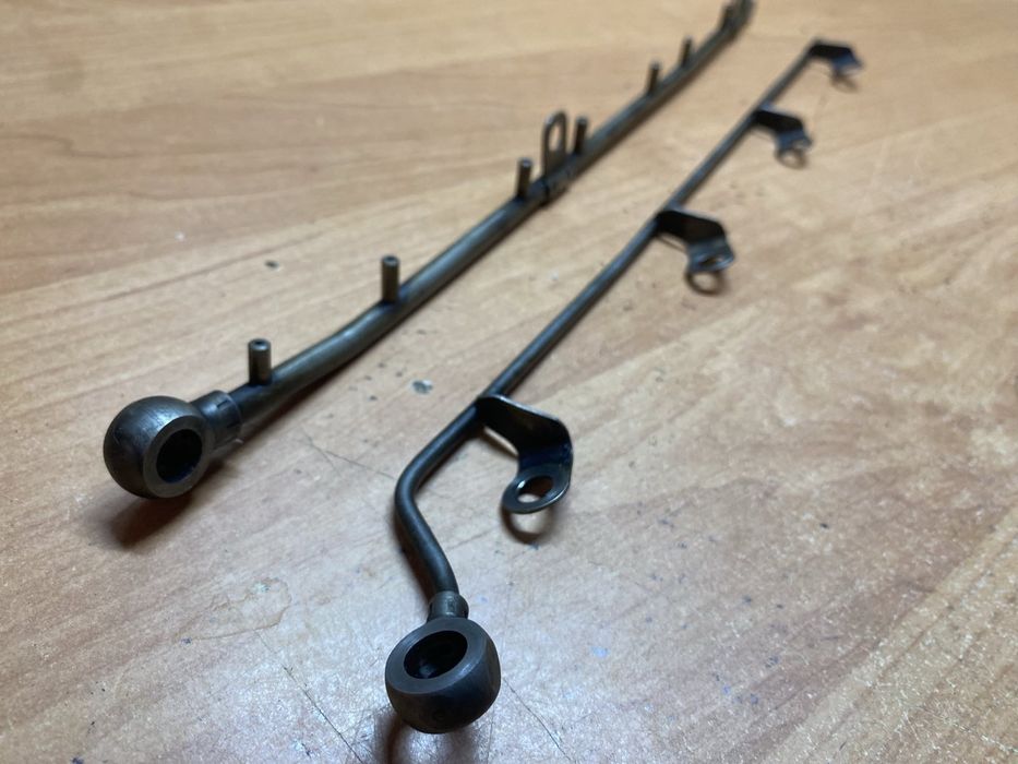 Трубки смазки розпредвала Тойота Авенсіс т25 2.2 d-cat 177 к.с. дизель