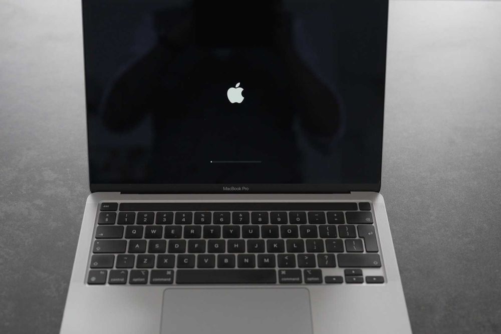 MacBook Pro "M1" 8 CPU/8 GPU 13" BATERIA 80%