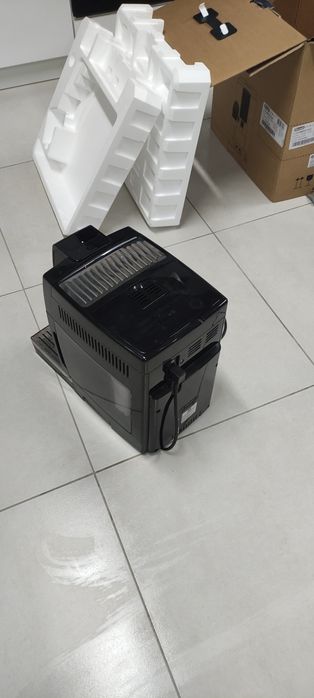 Automatyczny ekspres ciśnieniowy De'Longhi ECAM 353.75.B 1450 W czarny