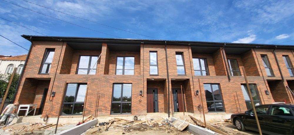 Продаж танхауса з ділянкою на 2сотки