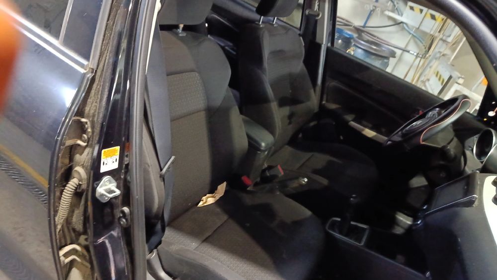 Conjunto de bancos SUZUKI Swift V (RZ, AZ)