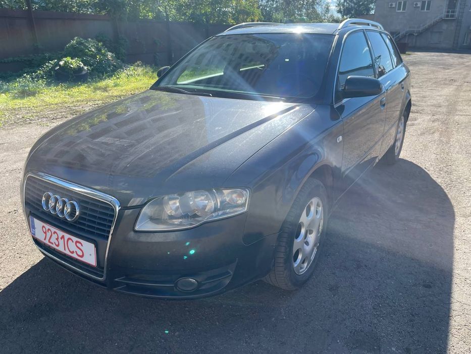 Audi A4 b7( Ауді а4б7)2006 рік  2.0 Дизель Механіка передній привід Гарний універсал