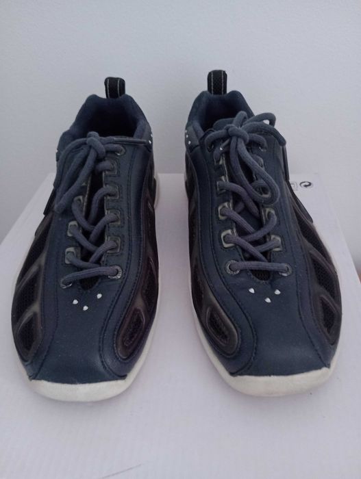 Buty damskie sportowe Helly Hansen wodoodporne rozmiar 37