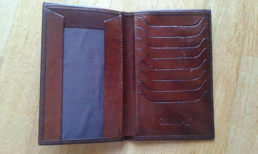 Carteira de pele marca GLIMIAL Nova