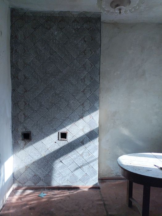 Продаж ч) будинку в селі Озерна.