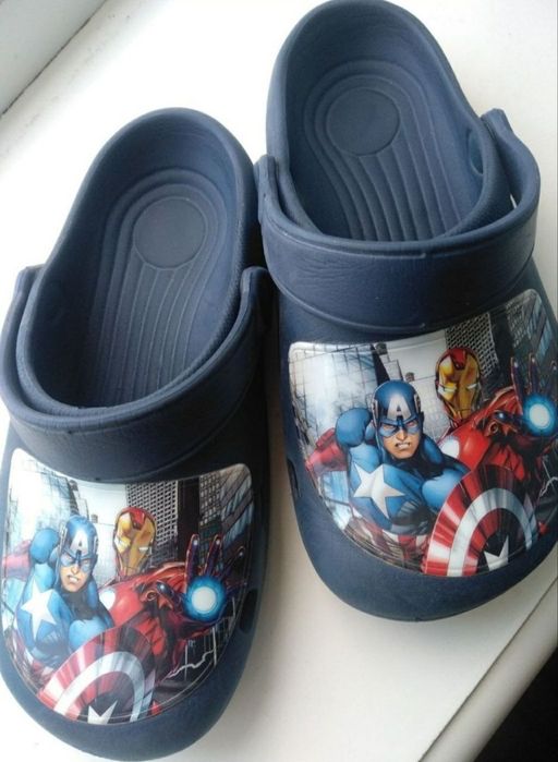 Детские кроксы Marvel  (Капитан Америка, Железный человек)