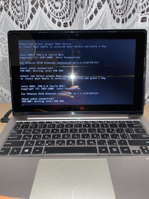 Ноутбук ASUS.