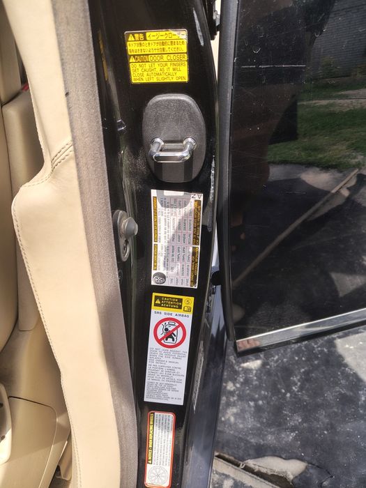 Продам семейный автомобиль