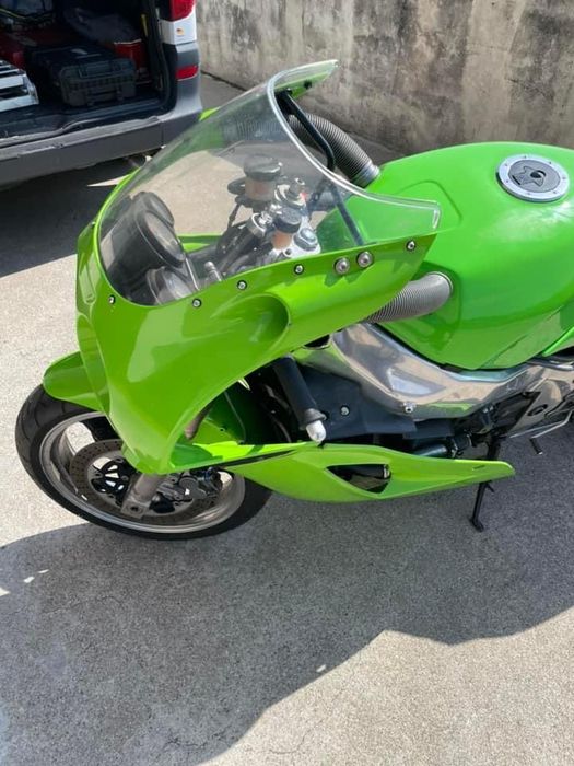 Kawasaki ZX RR importada da alemanha. Muito fácil de legalizar.
