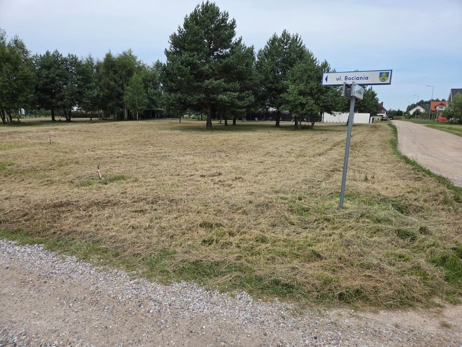 Uzbrojona działka budowlana 3068 m2.