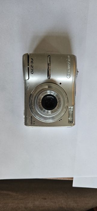 Aparat cyfrowy małpka Olympus FE-270