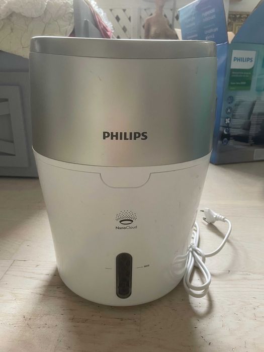 PHILIPS  Зволожувач повітря Series 2000