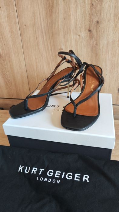 Buty na obcasie Kurt Geiger