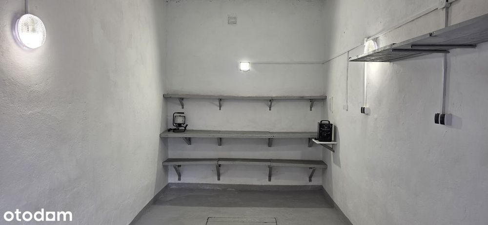 Garaż do wynajęcia duży z kanałem i prądem po remoncie 18m2.
