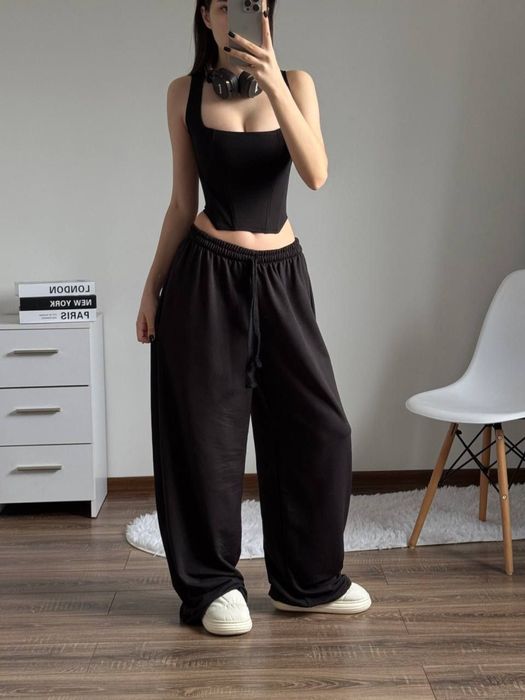 Прямі штани з затяжками знизу