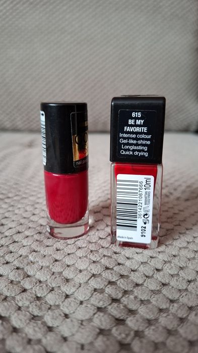 Lakiery do paznokci Manhattan Luxury czerwone