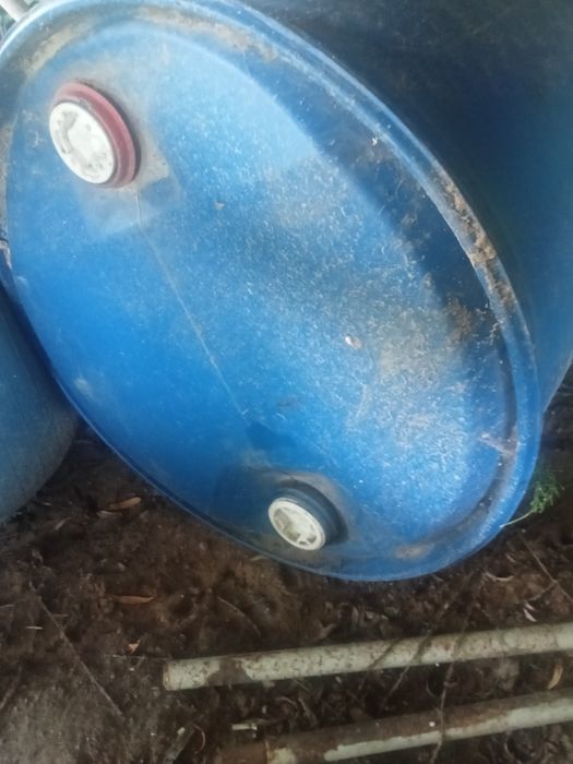 Beczki  200 litrów na pomost