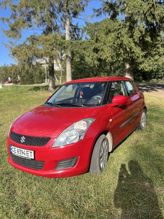 Suzuki  Swift  Авто в гарному стані