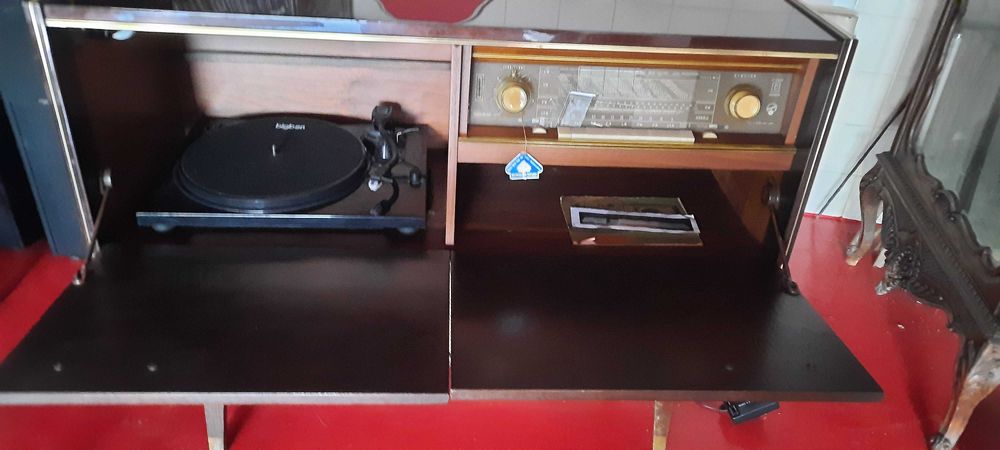 Móvel Aparelhagem antiga Blaupunkt rádio gira discos com amplificador