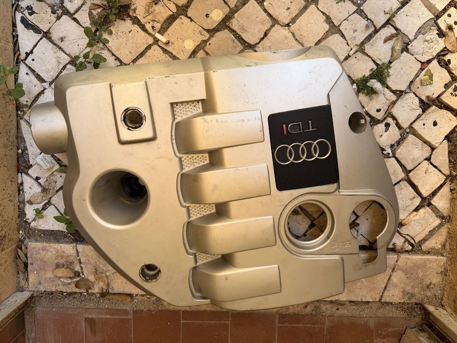Tampa de motor audi a4 b6
