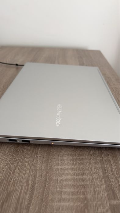 Portátil ASUS VivoBook - i5 11ª geração