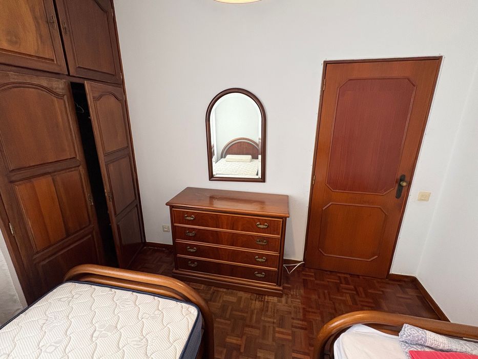 Mobilia de quarto para completa