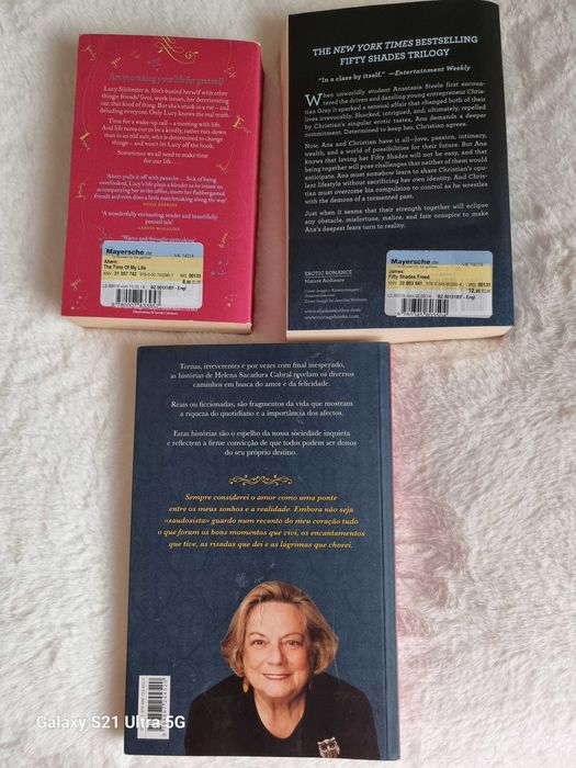 Livros em inglês e português