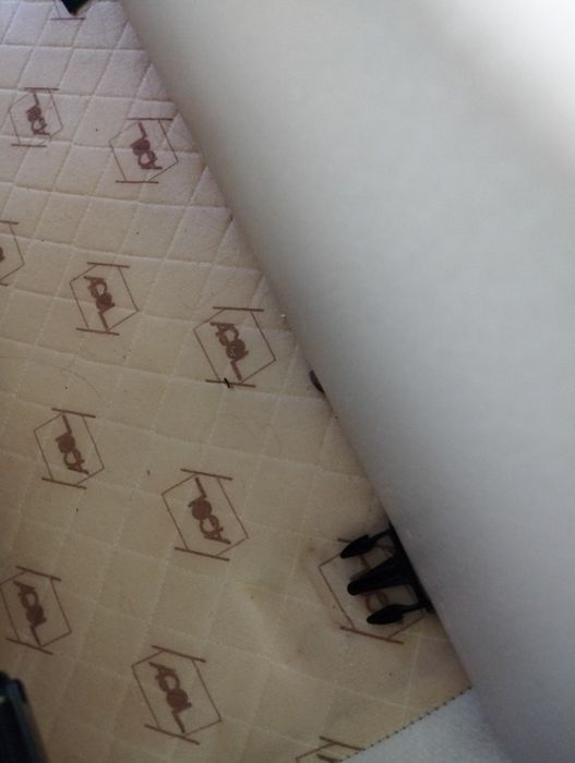 Cadeirão pele verdadeira creme