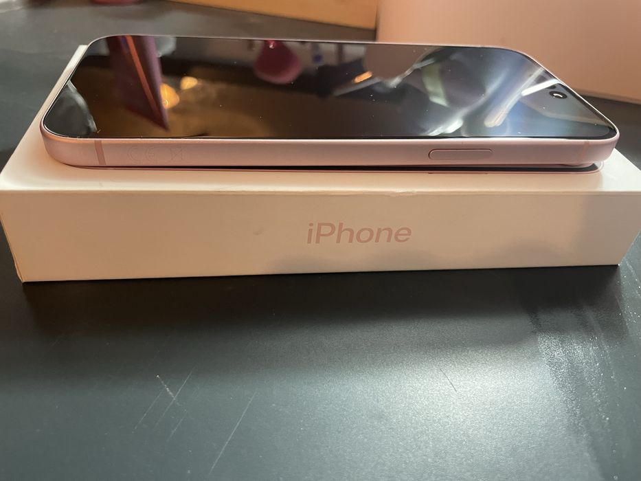 Iphone 15 + plus różowy IDEALNY