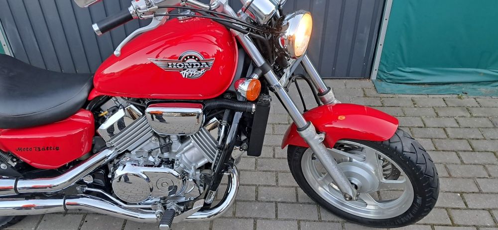 Honda VF 750 C Magna